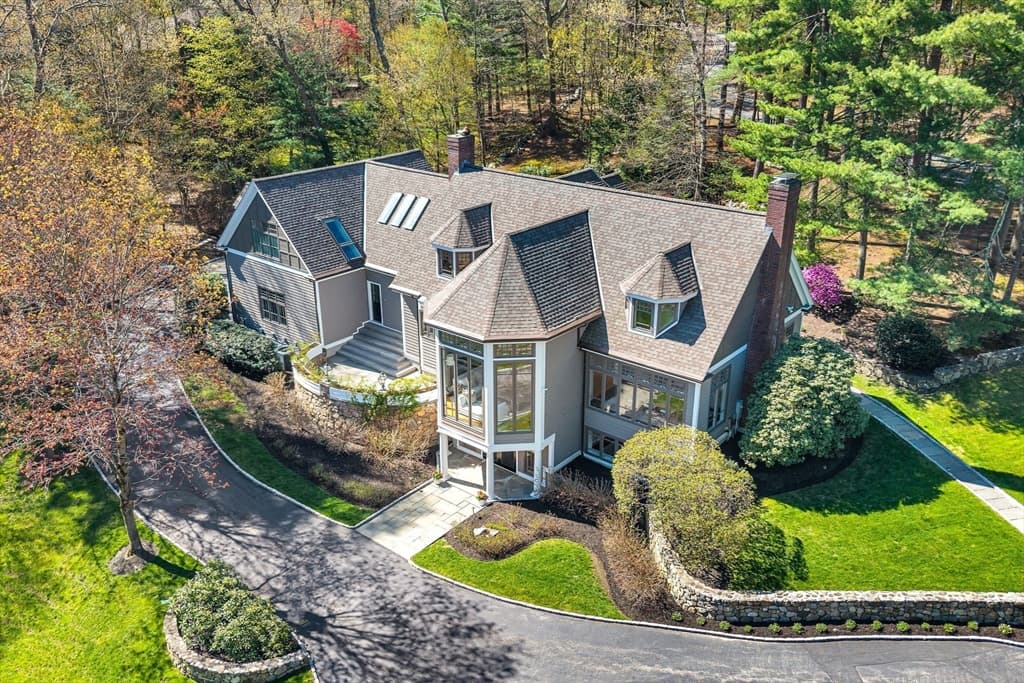 1 Graystone Ln, Weston MA 02493 photo 2