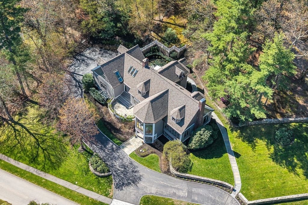 1 Graystone Ln, Weston MA 02493 photo 3