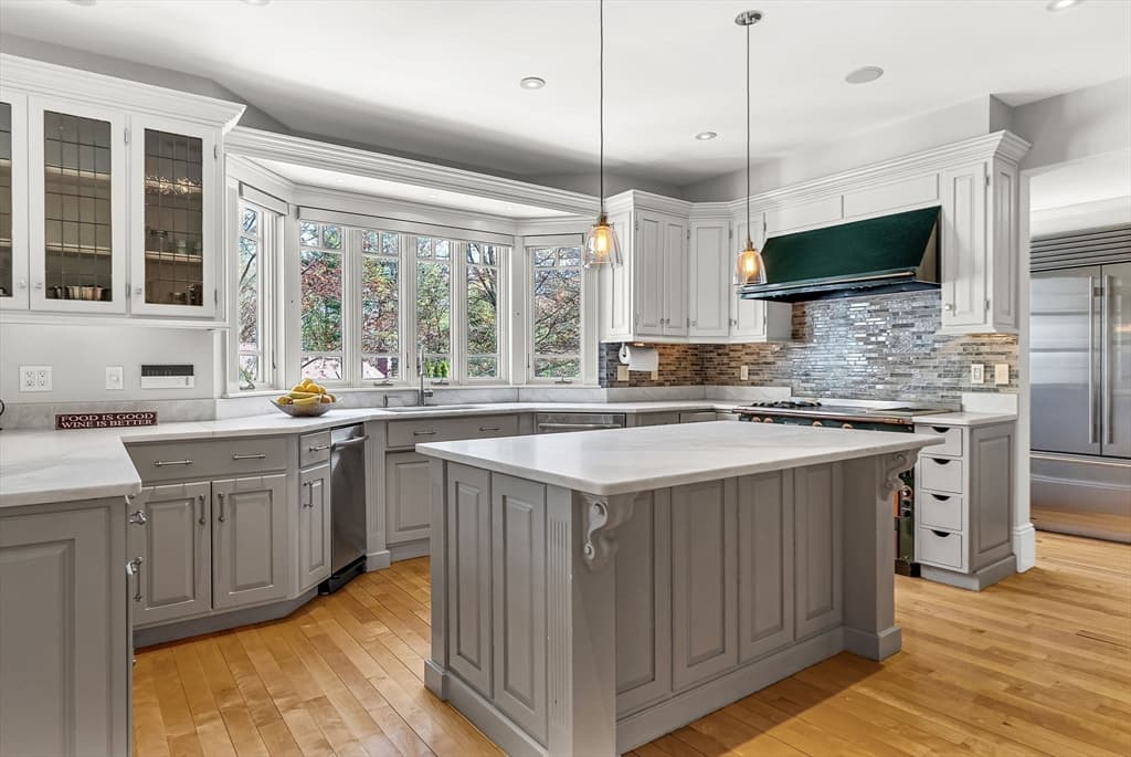 1 Graystone Ln, Weston MA 02493 photo 15
