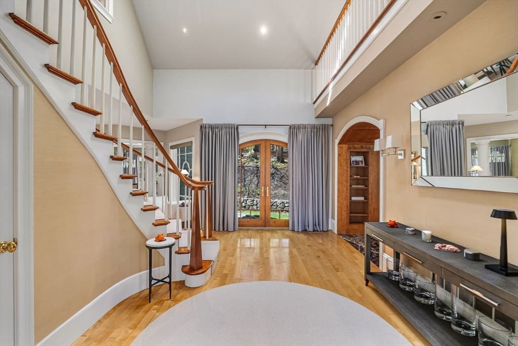 1 Graystone Ln, Weston MA 02493 photo 19