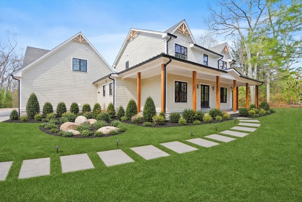 29 Hartford Street, Dover MA 02030