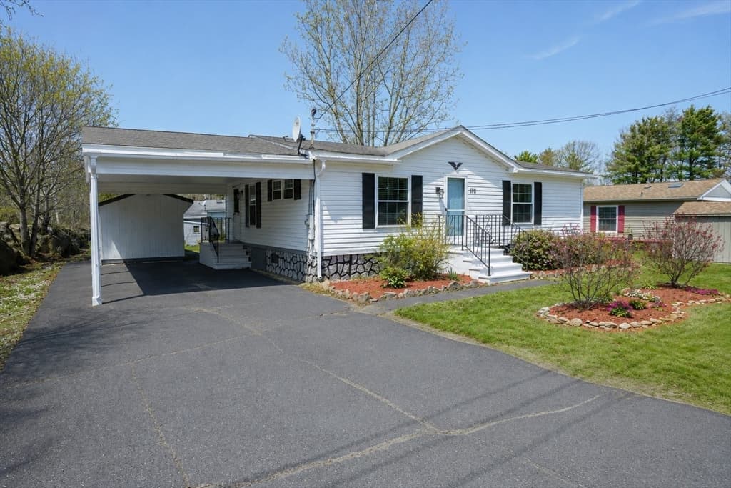 170 Champagne Road, Gardner MA 01440