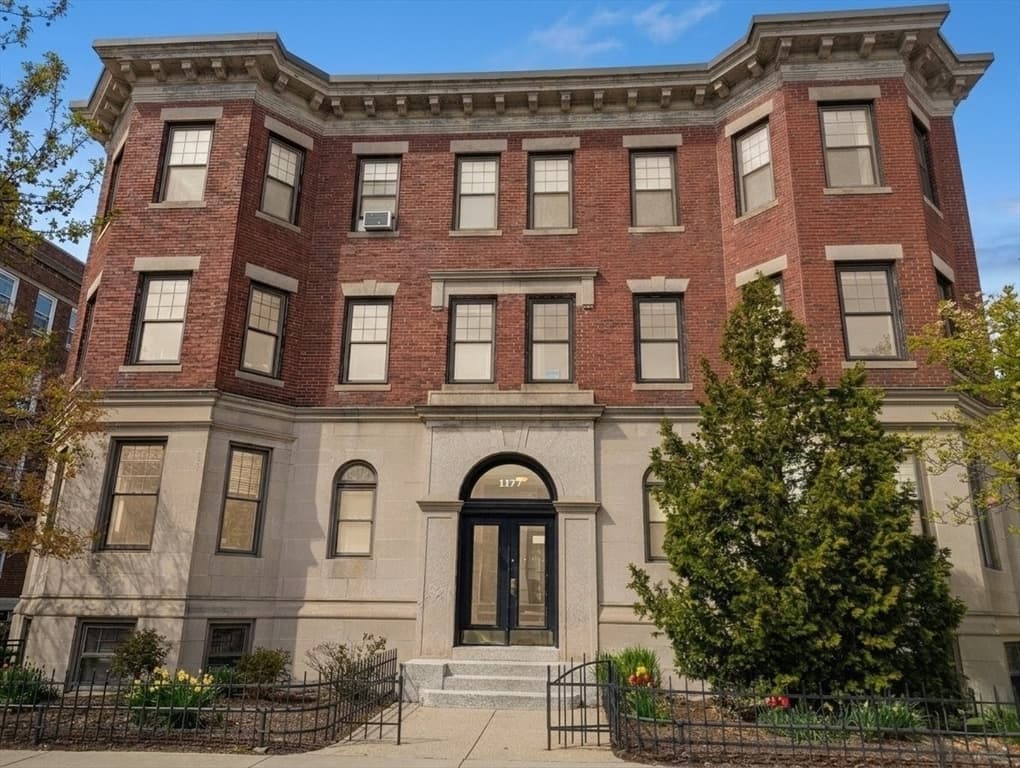 1177 Commonwealth Ave # 6, Boston MA 02134