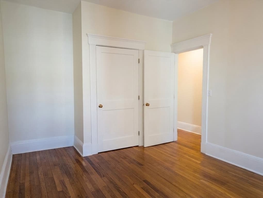 Condominium at 1177 Commonwealth Ave # 6, Boston MA 02134, photo 10 of 11