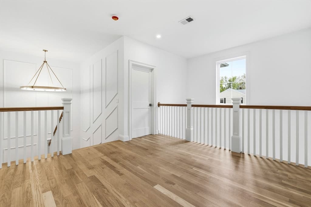 Single Family Residence at 8 Priscilla Ln, Winchester MA 01890, photo 15 of 36