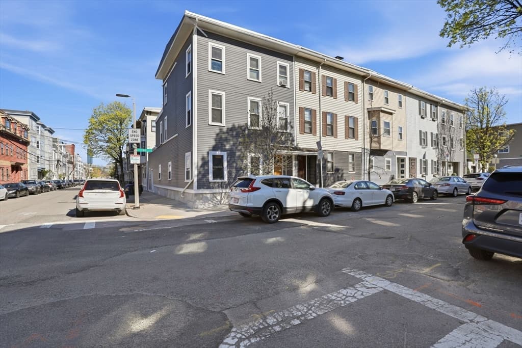Condominium at 252 E Street # 1, Boston MA 02127, photo 13 of 13