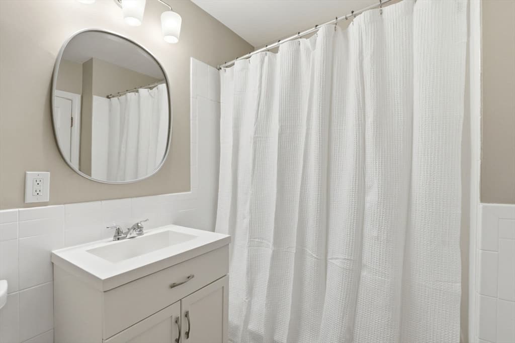 Condominium at 252 E Street # 1, Boston MA 02127, photo 8 of 13