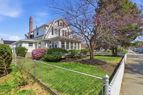Single Family Residence at 57 Cumberland Circle, Lynn MA 01904, photo 6 of 40