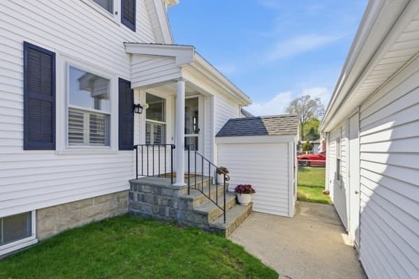 Single Family Residence at 57 Cumberland Circle, Lynn MA 01904, photo 7 of 40
