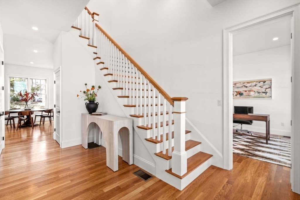 12 Sylvester Rd, Newton MA 02465 photo 2