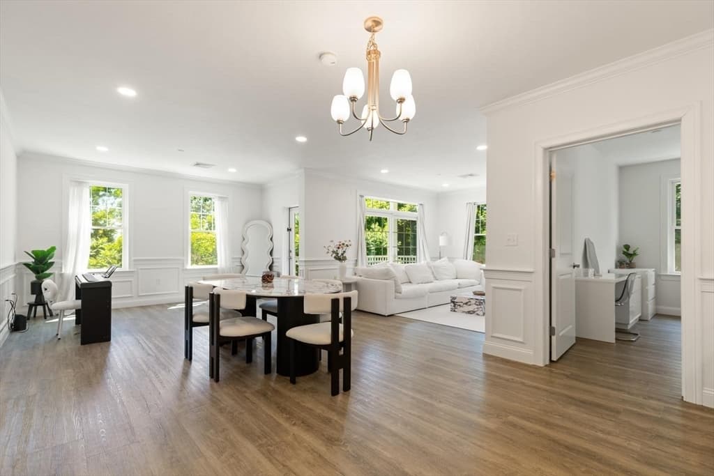 Condominium at 320 Middlesex Ave # E307, Medford MA 02155, photo 2 of 37