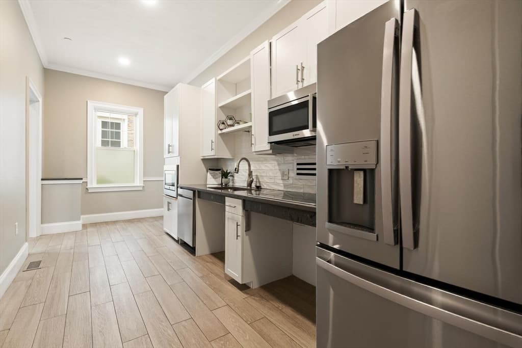 Condominium at 320 Middlesex Ave # E307, Medford MA 02155, photo 36 of 37