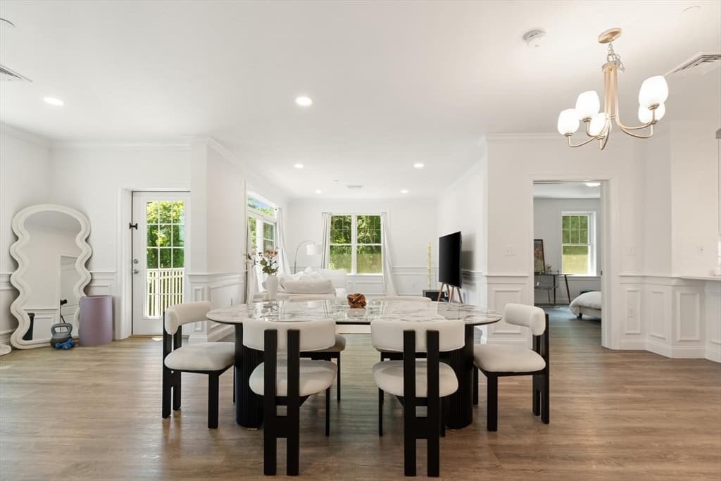 Condominium at 320 Middlesex Ave # E307, Medford MA 02155, photo 5 of 37