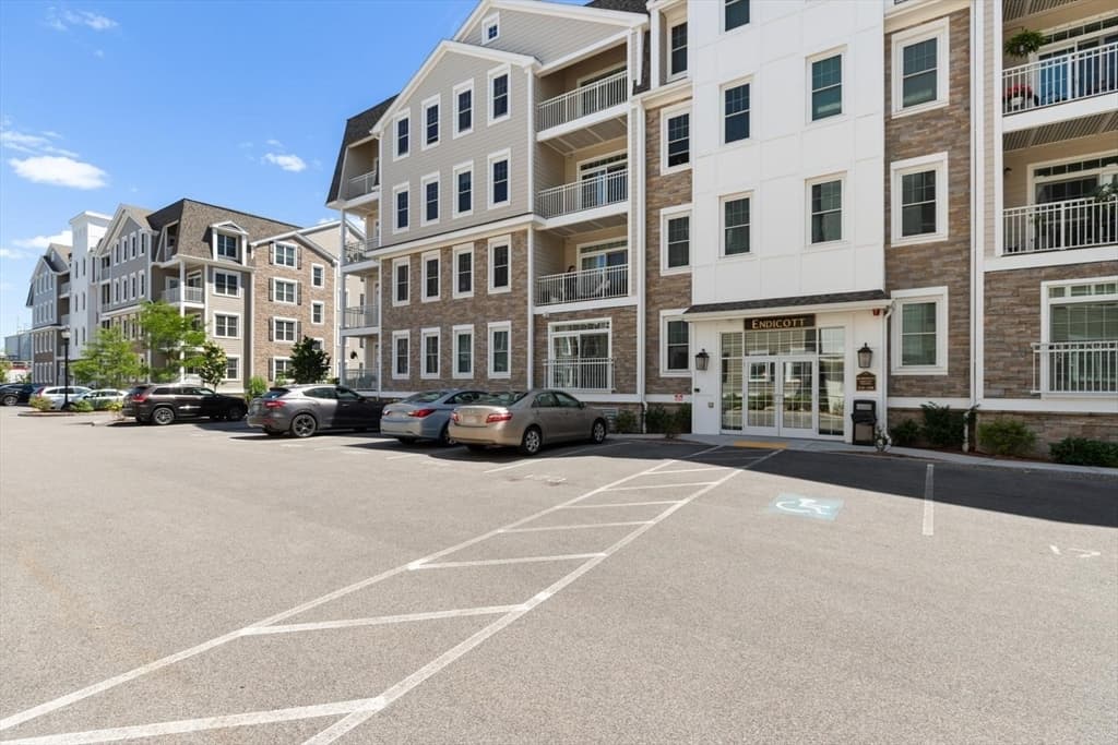Condominium at 320 Middlesex Ave # E307, Medford MA 02155, photo 25 of 37