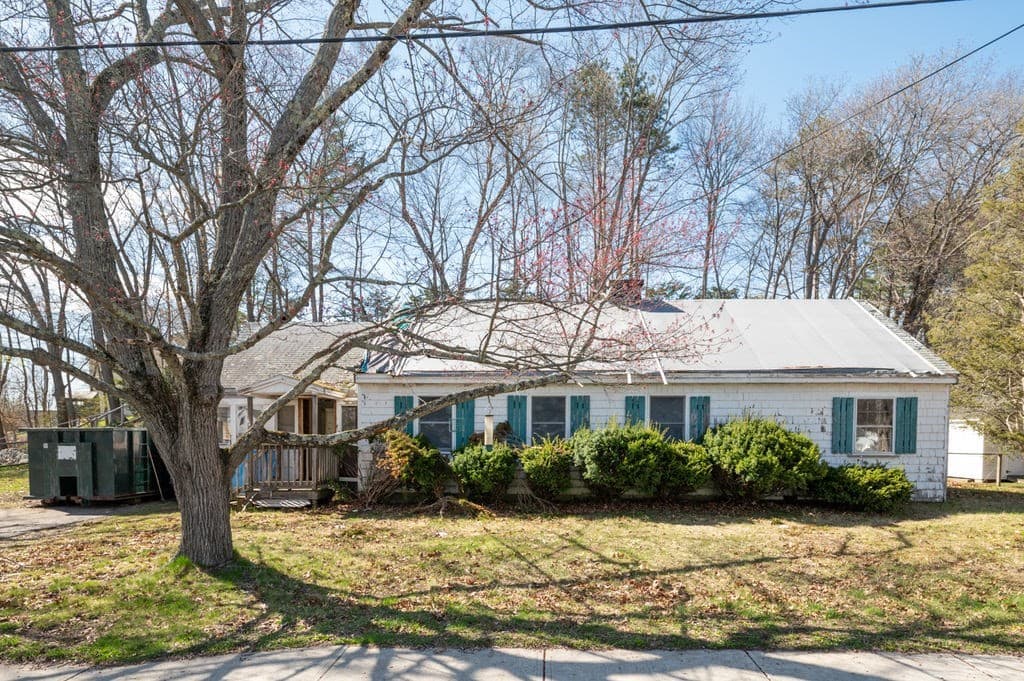 Condominium at 5 Murphy Ave # B, Newburyport MA 01950, photo 14 of 19
