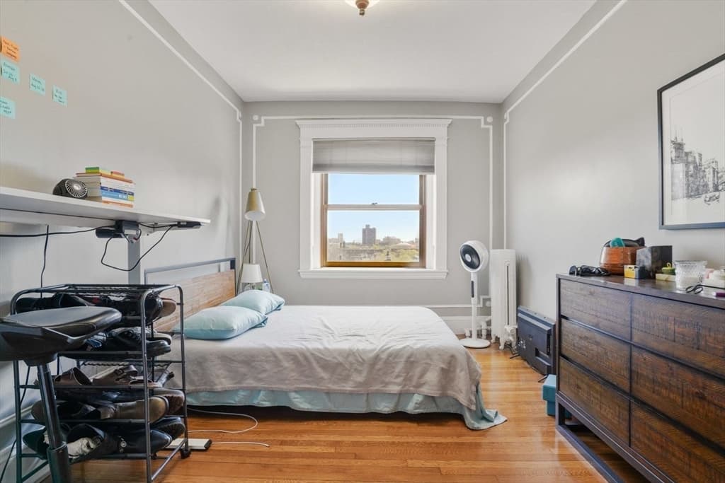 Condominium at 8 Garrison St # 706, Boston MA 02116, photo 6 of 14
