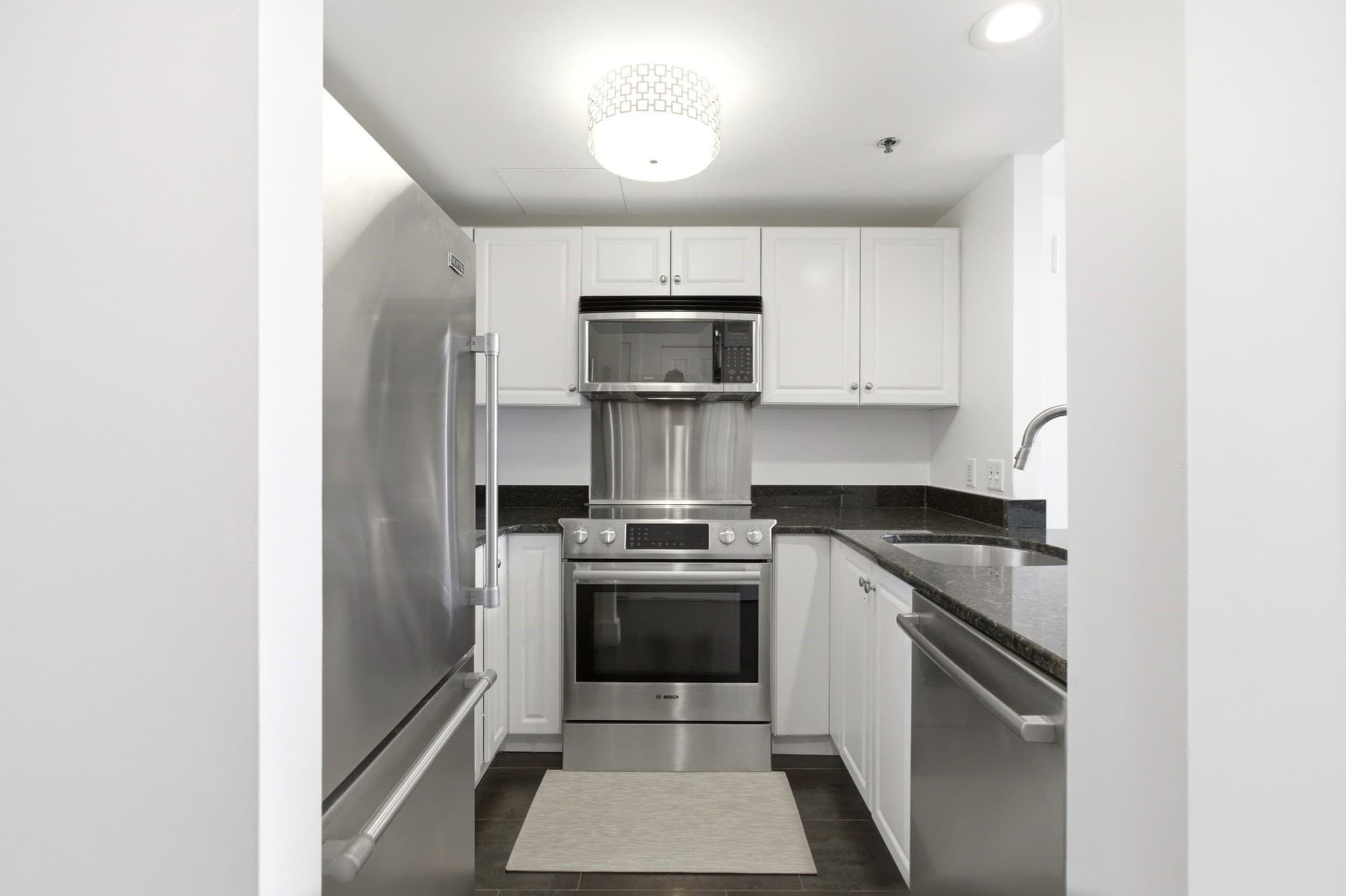 Condominium at 8-12 Museum Way # 2403, Cambridge MA 02141, Cambridge, photo 4 of 29
