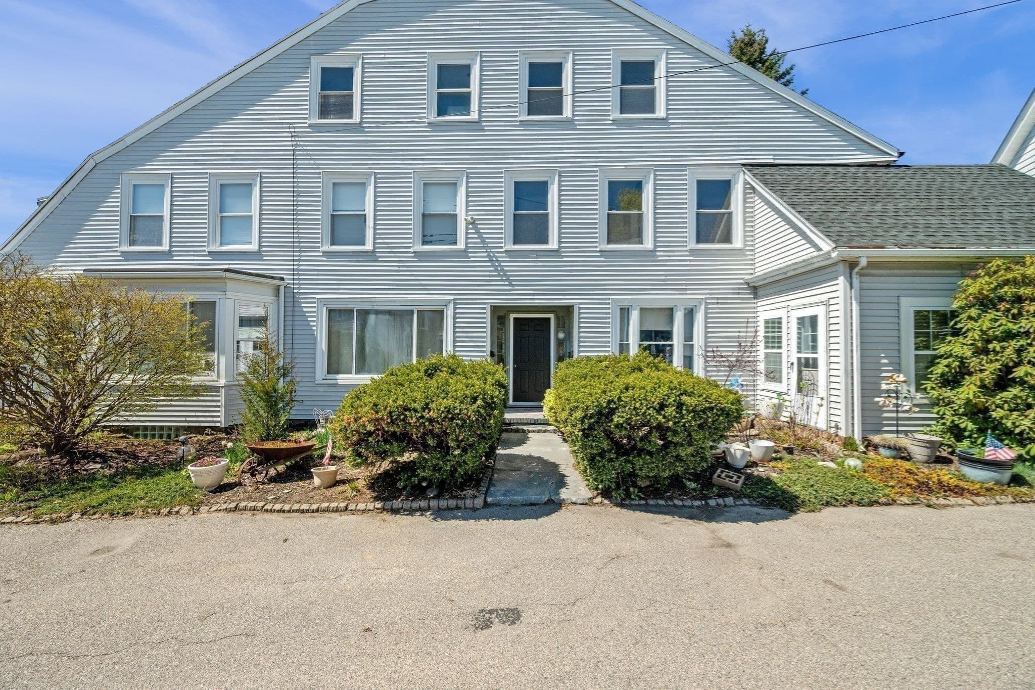 Condominium at 12-16 Landon Cir # 3, Lynn MA 01902, photo 3 of 29