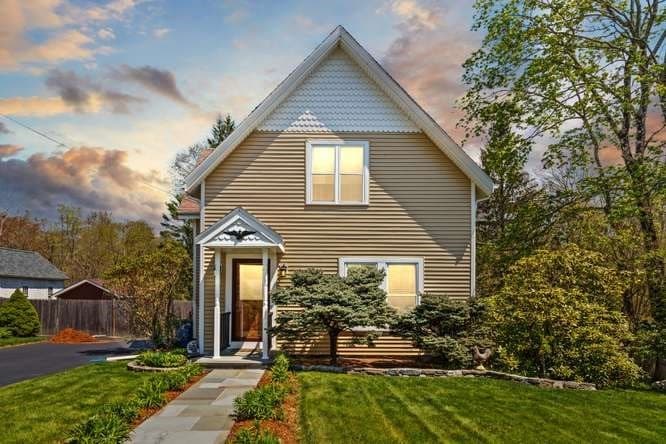56 S. Worcester St, Norton MA 02766