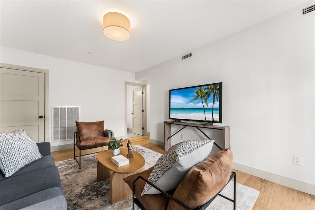 Condominium at 95 W Walnut Park # 1, Boston MA 02119, photo 20 of 26