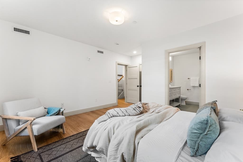 Condominium at 95 W Walnut Park # 1, Boston MA 02119, photo 14 of 26
