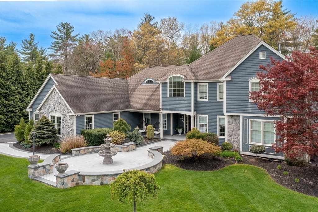 47 Symphony Dr, Easton MA 02356 photo 3