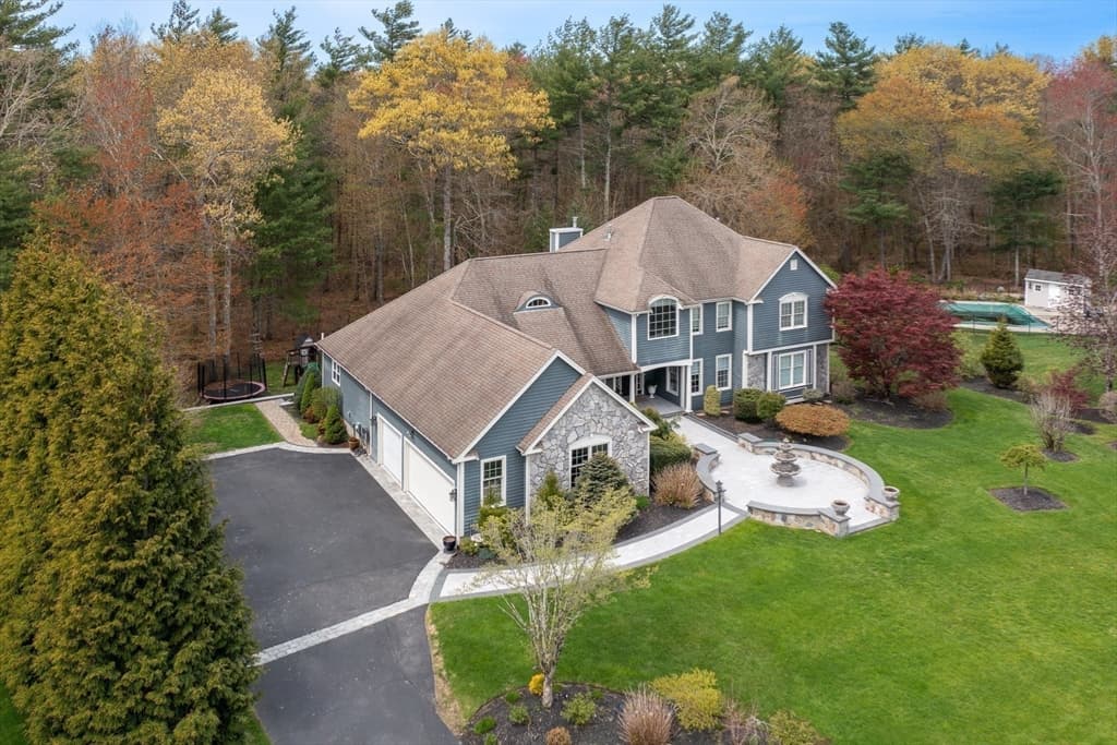 47 Symphony Dr, Easton MA 02356 photo 4