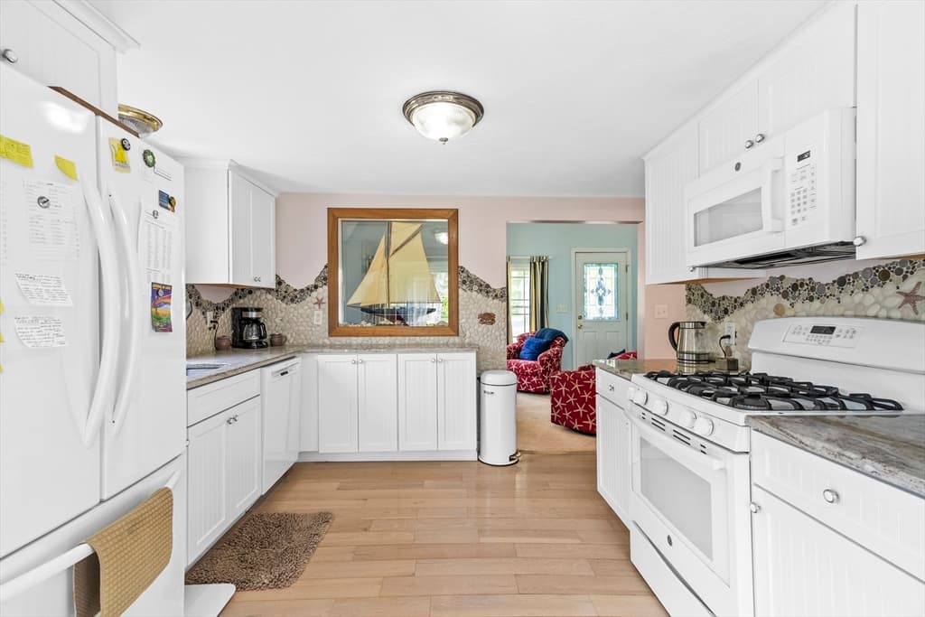 6 North Road, Mattapoisett MA 02739 photo 9