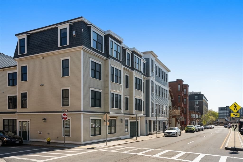 Condominium at 366 Dorchester Street # 4, Boston MA 02127, Boston, photo 7 of 9