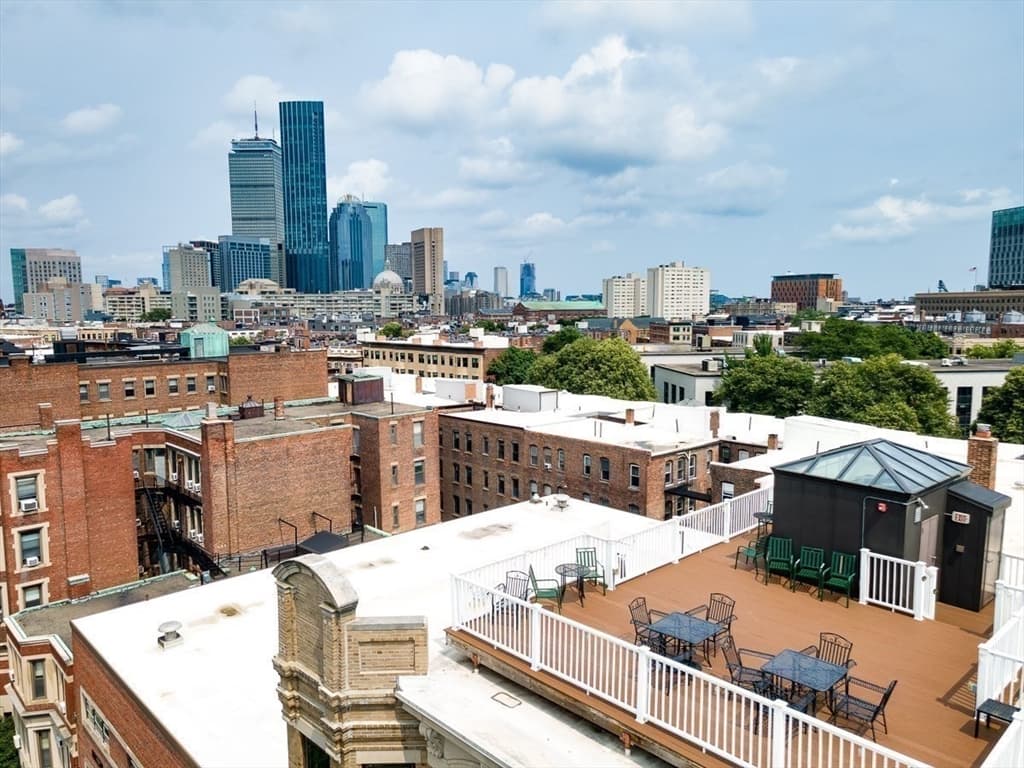 Condominium at 114 Fenway # 6, Boston MA 02115, photo 4 of 31