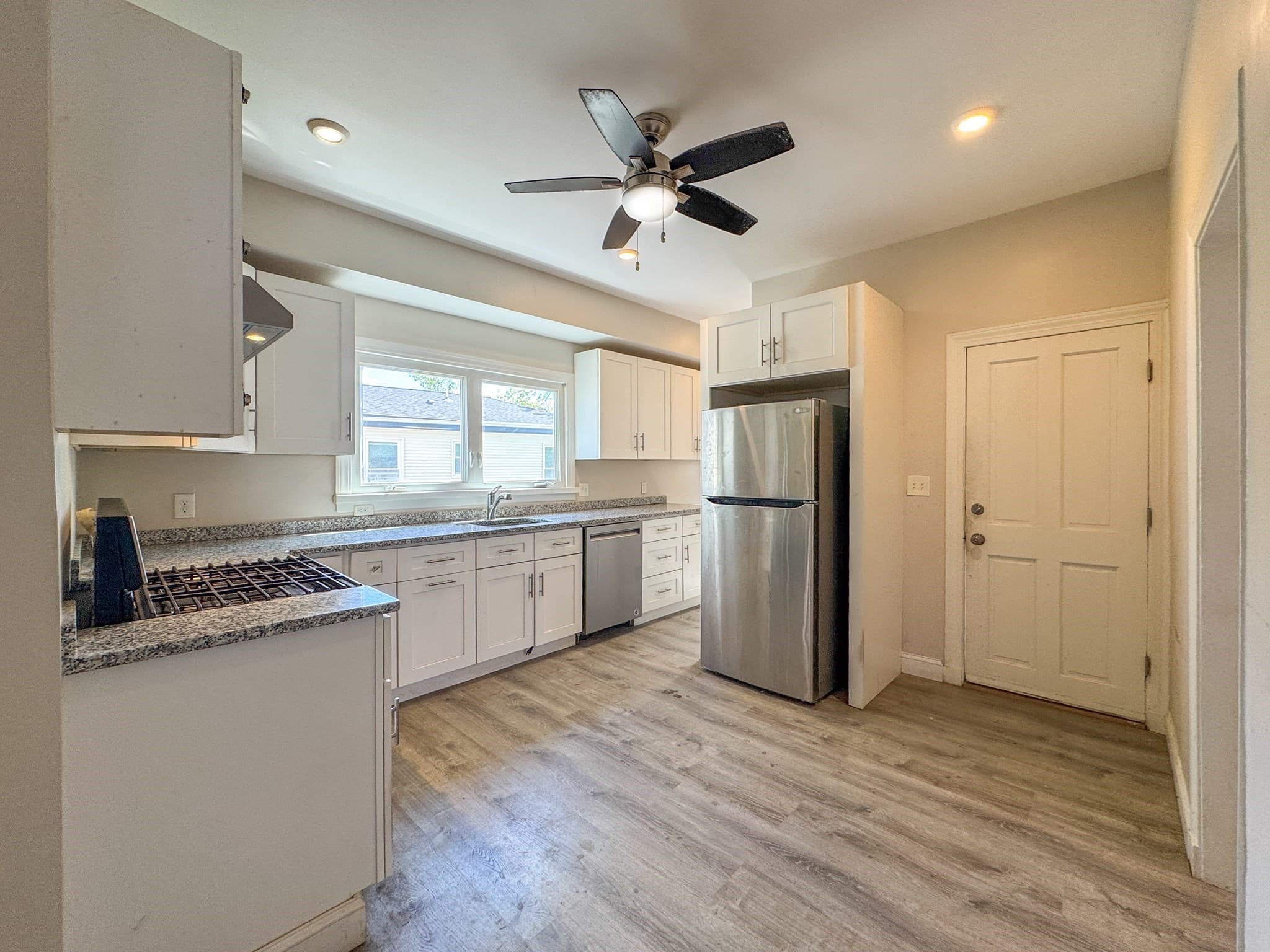 3 Family at 123-125 Laurel St, Malden MA 02148, photo 12 of 42