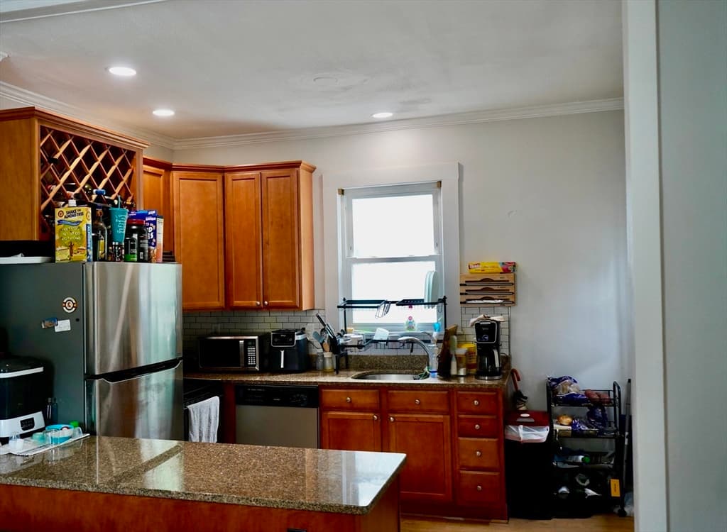 95 Pelham St # 3, Methuen MA 01844 photo 4