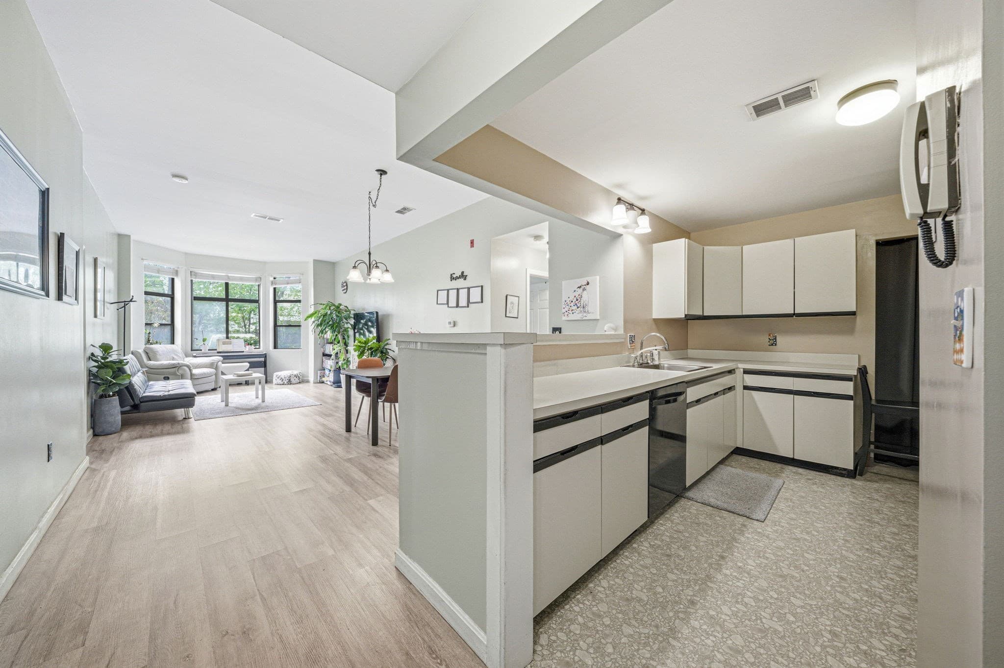 Condominium at 90 Sea # 107, Weymouth MA 02191, photo 6 of 30