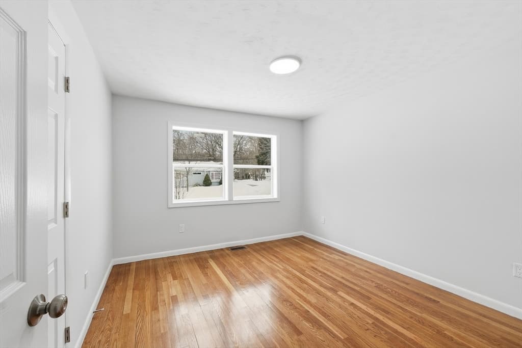 8 Sussex Ln, Worcester MA 01602 photo 15