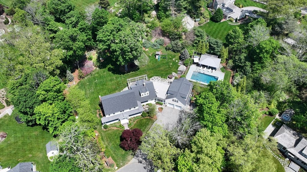 5 Seal Cove Ln, Hingham MA 02043 photo 2