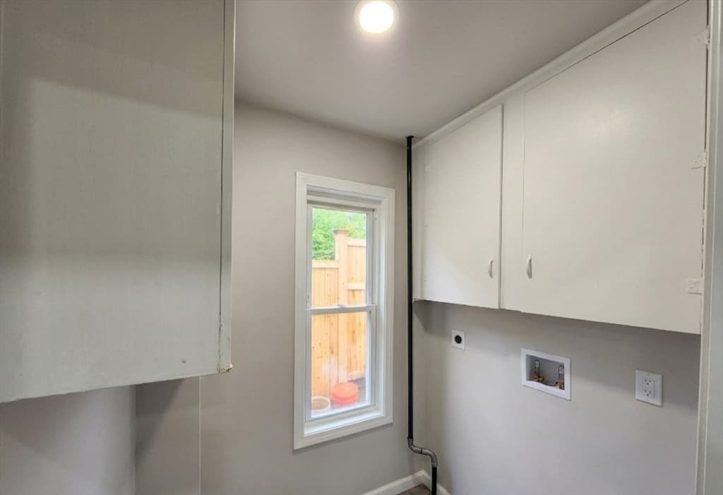 Multi Family at 179 Sargeant St, Holyoke MA 01040, Holyoke, photo 10 of 19