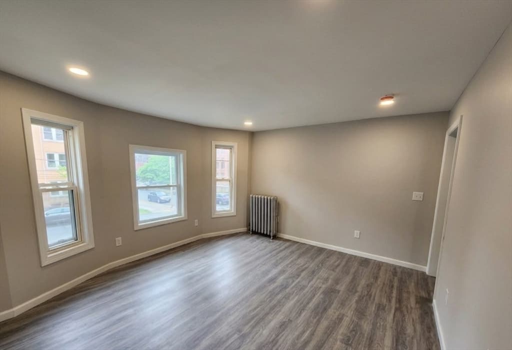 Multi Family at 179 Sargeant St, Holyoke MA 01040, Holyoke, photo 14 of 19