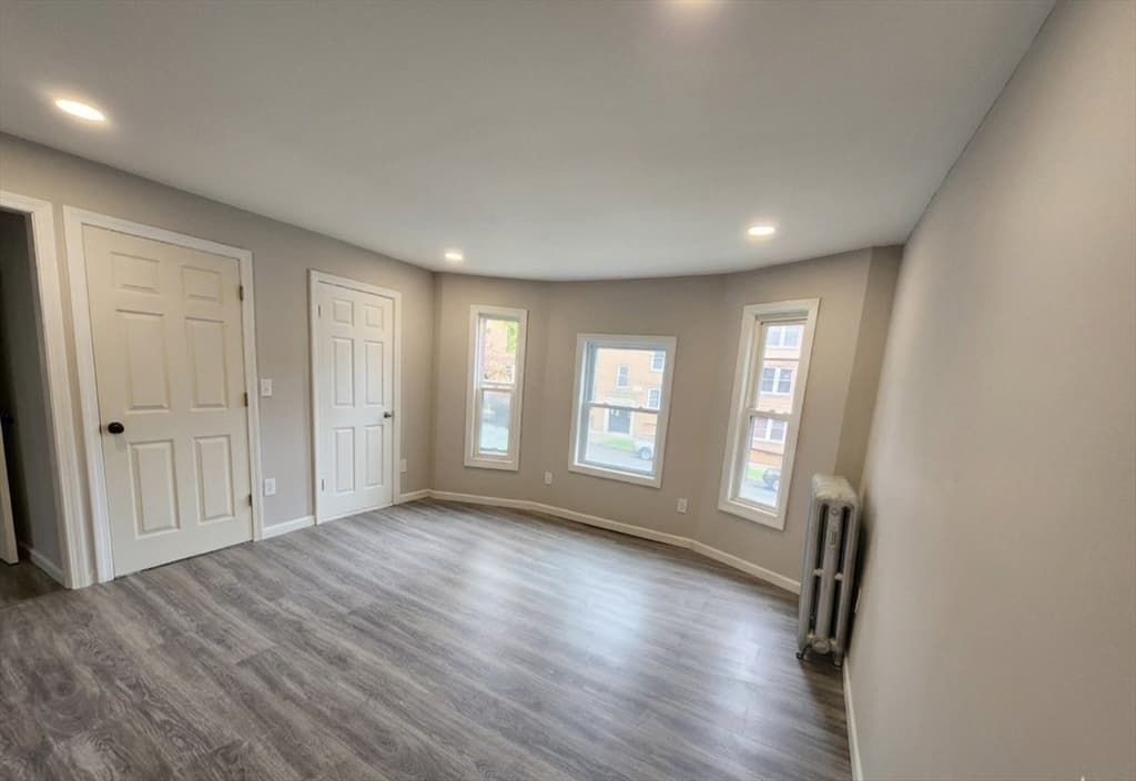 Multi Family at 179 Sargeant St, Holyoke MA 01040, Holyoke, photo 15 of 19