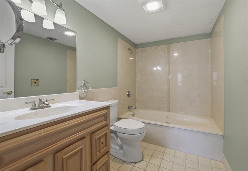 4234 North Main St # 208, Fall River MA 02720 photo 12