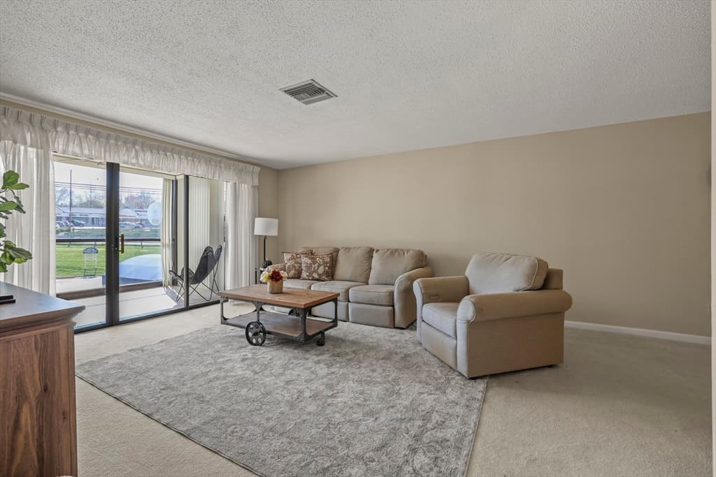 4234 North Main St # 208, Fall River MA 02720 photo 8