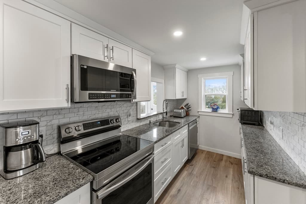 Single Family Residence at 41 Bay Shore Dr, Plymouth MA 02360, Plymouth, photo 15 of 41