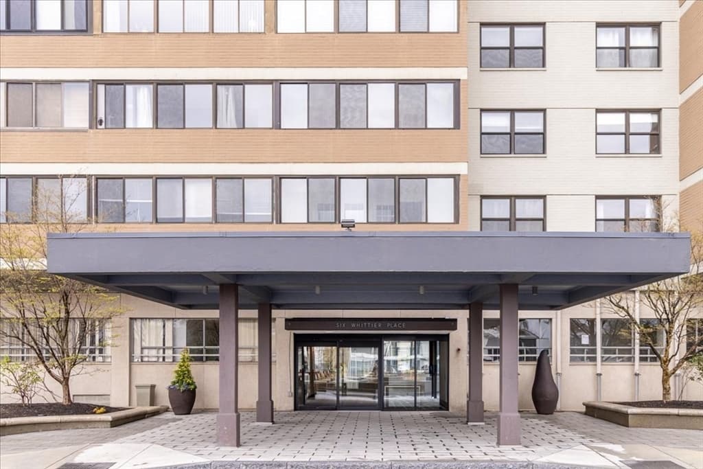 Condominium at 6 Whittier Place # 4N, Boston MA 02114, photo 18 of 30