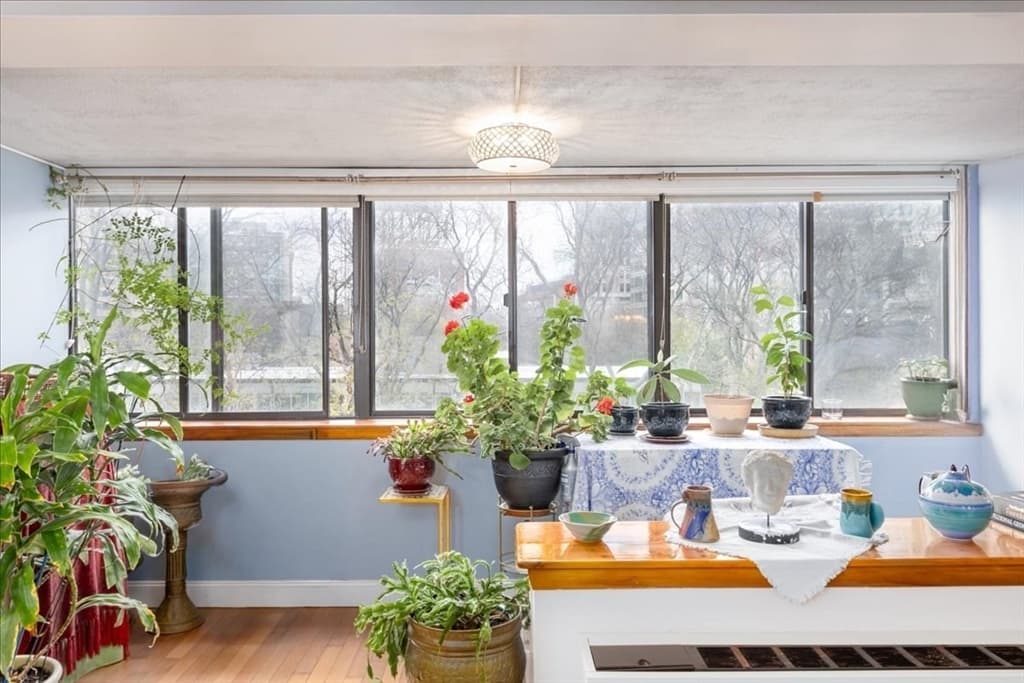 Condominium at 6 Whittier Place # 4N, Boston MA 02114, photo 8 of 30