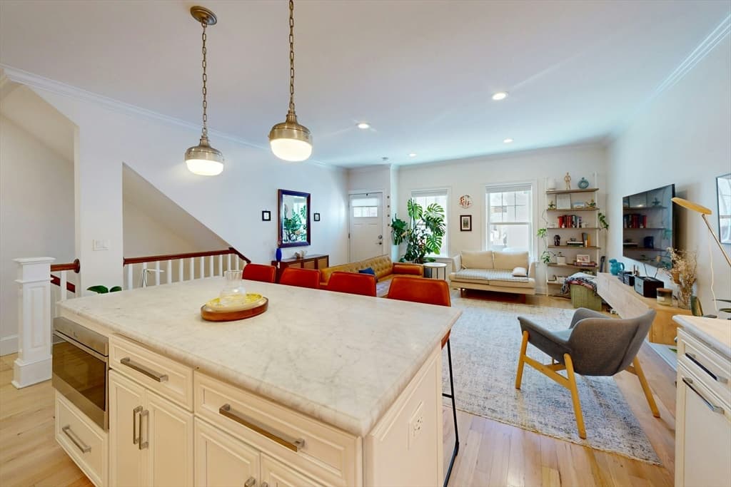 Condominium at 32 Fifth Street # 1, Cambridge MA 02141, Cambridge, photo 9 of 26
