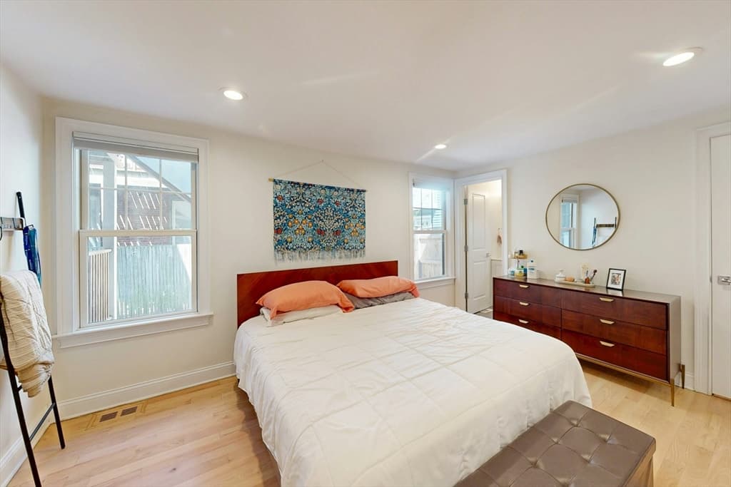 Condominium at 32 Fifth Street # 1, Cambridge MA 02141, Cambridge, photo 10 of 26