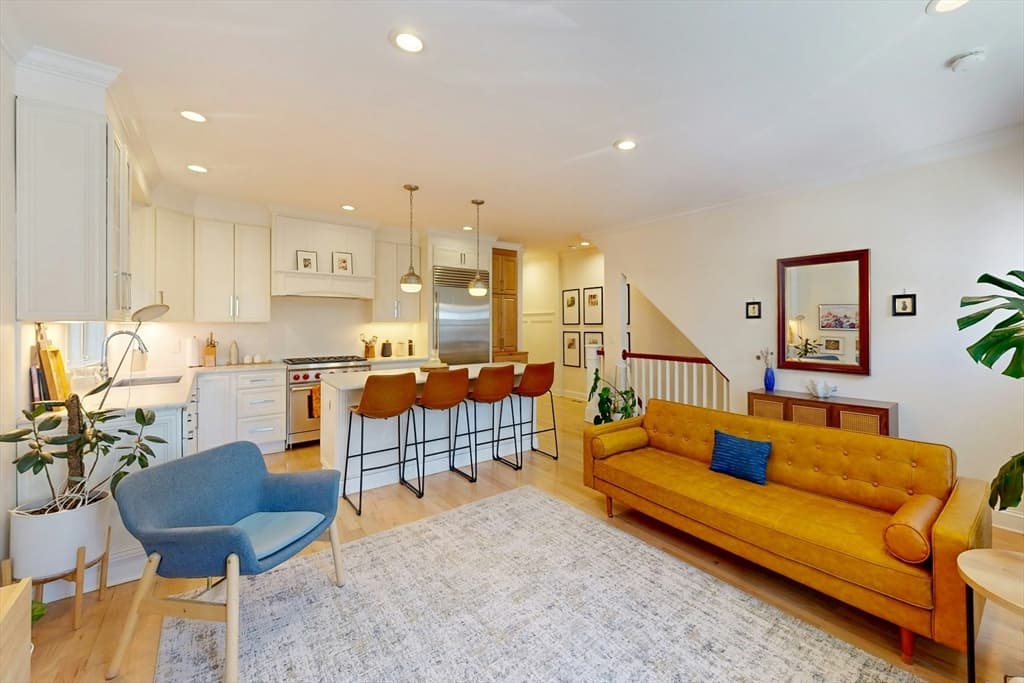 Condominium at 32 Fifth Street # 1, Cambridge MA 02141, Cambridge, photo 4 of 26
