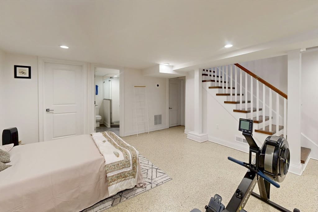 Condominium at 32 Fifth Street # 1, Cambridge MA 02141, Cambridge, photo 21 of 26