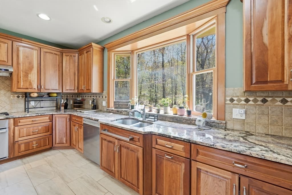 269 Harvard Rd, Bolton MA 01740 photo 11
