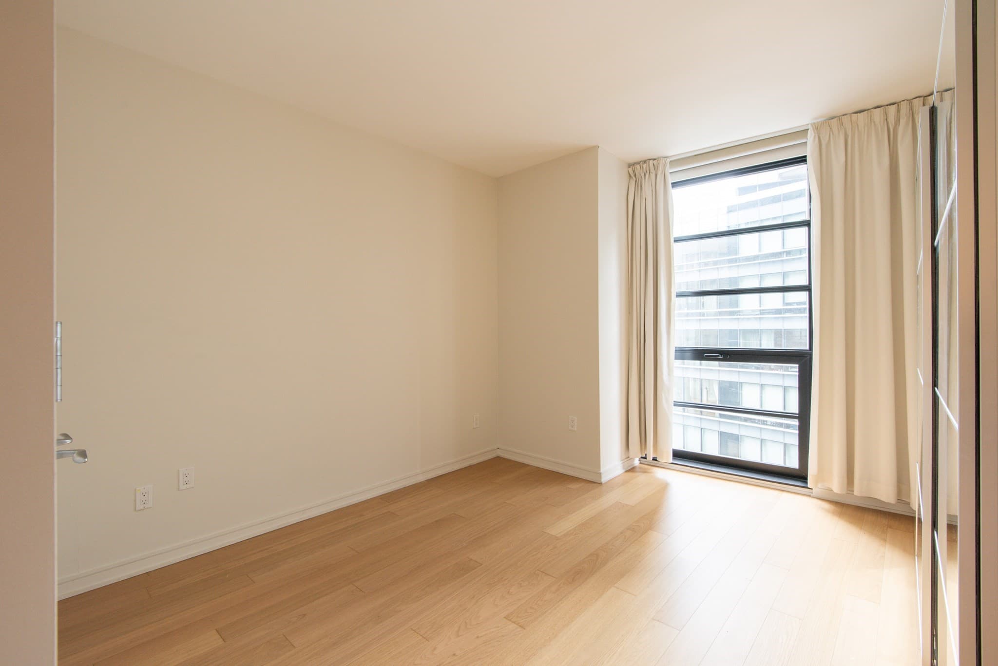 Condominium at 580 Washington St # 6F, Boston MA 02111, photo 19 of 37