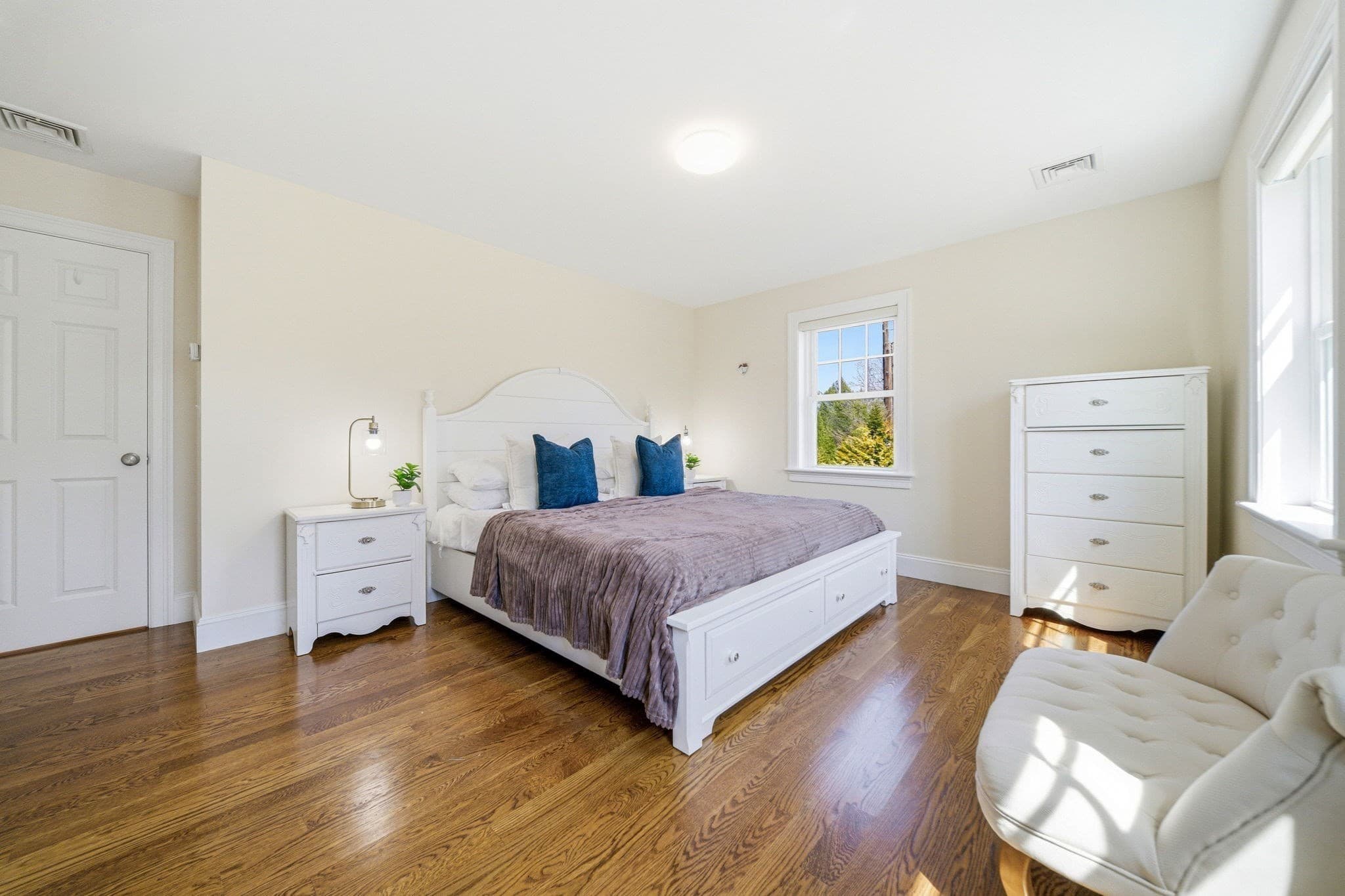 Single Family Residence at 35 Marshall Rd, Wellesley MA 02482, photo 23 of 42
